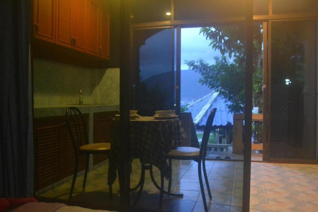 Oyo 851 On Hill Residence Patong Exteriér fotografie